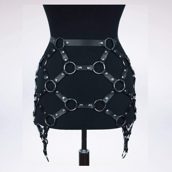 Spiderweb Leather Skirt Harness – Adjustable Edgy Statement Accessory