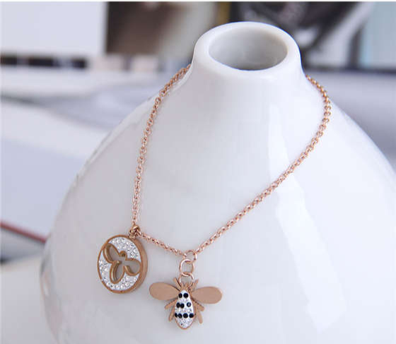 Honey Charm: Rose Gold Bee Pendant Bracelet-Fashion Bracelets & Bangles-StylinArts