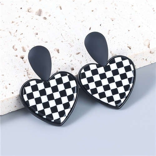 Heart Shape Black and White Checkered Dangle Vintage High Fashion Wholesale Jewelry Women Alloy Earrings