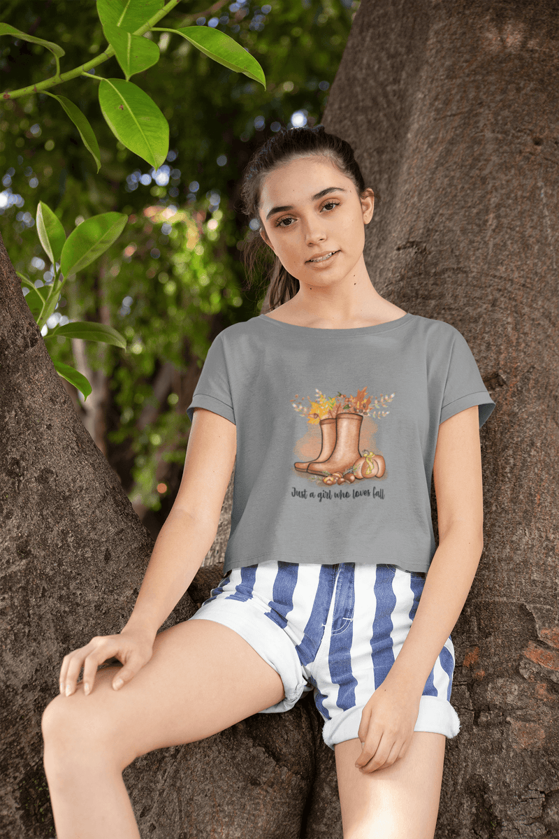 Just a GIRL who Loves FALL Cropped T-Shirt - StylinArt