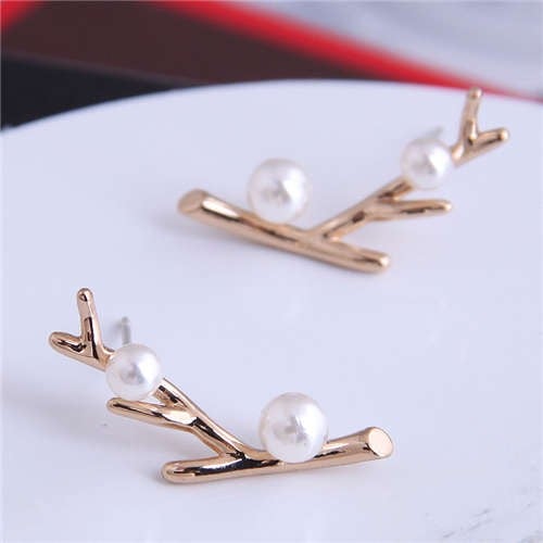 Pearl Embellished Twig Design Korean Fashion Women Stud Earrings - Golden