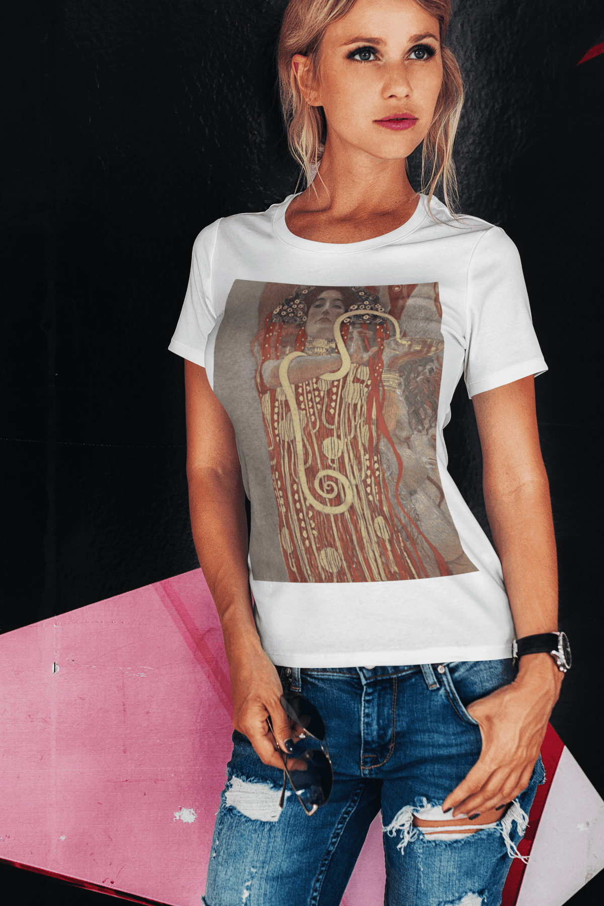 Gustav Klimt's Hygieia T-shirt - StylinArt