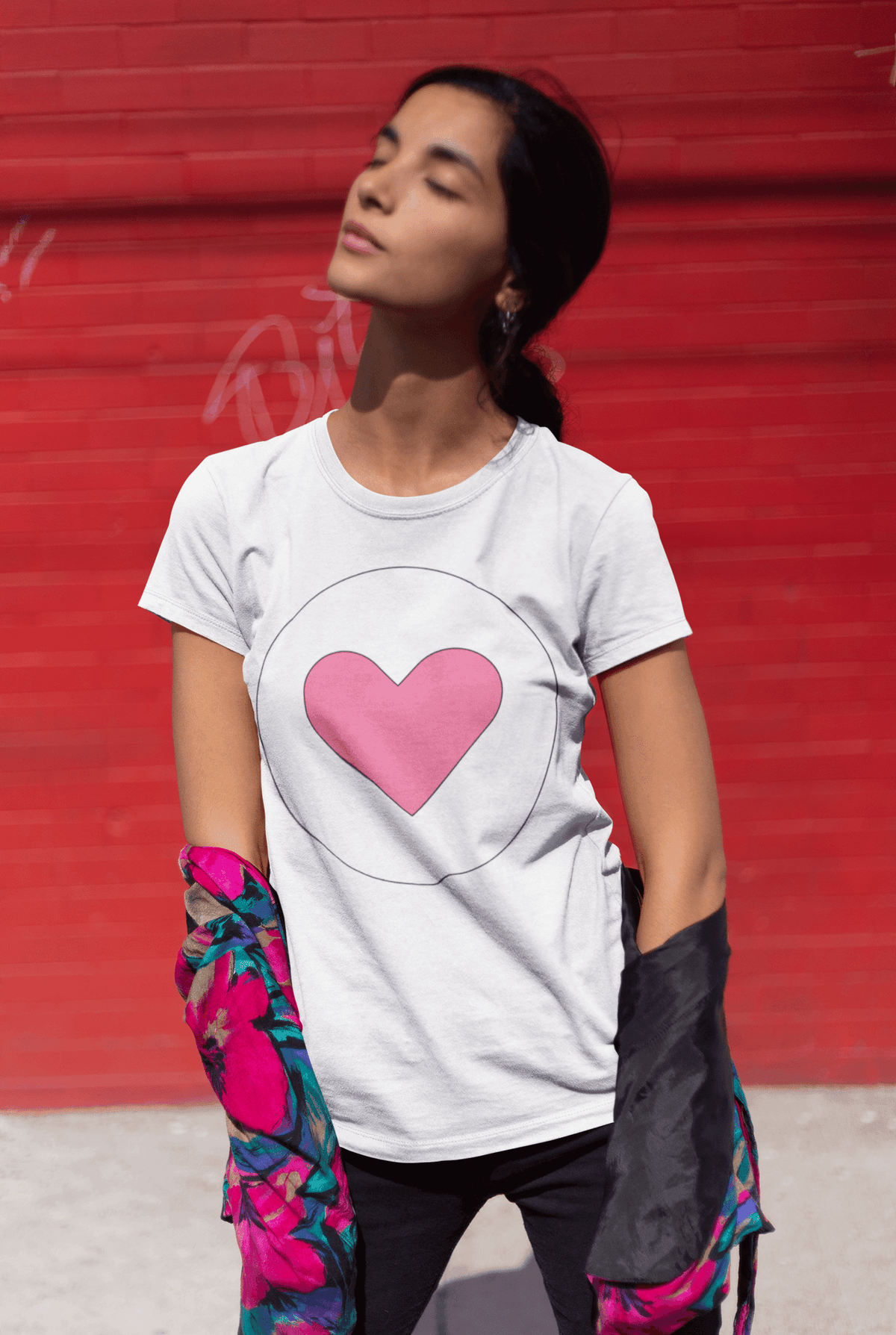 LOVE Heart T-shirt - StylinArt