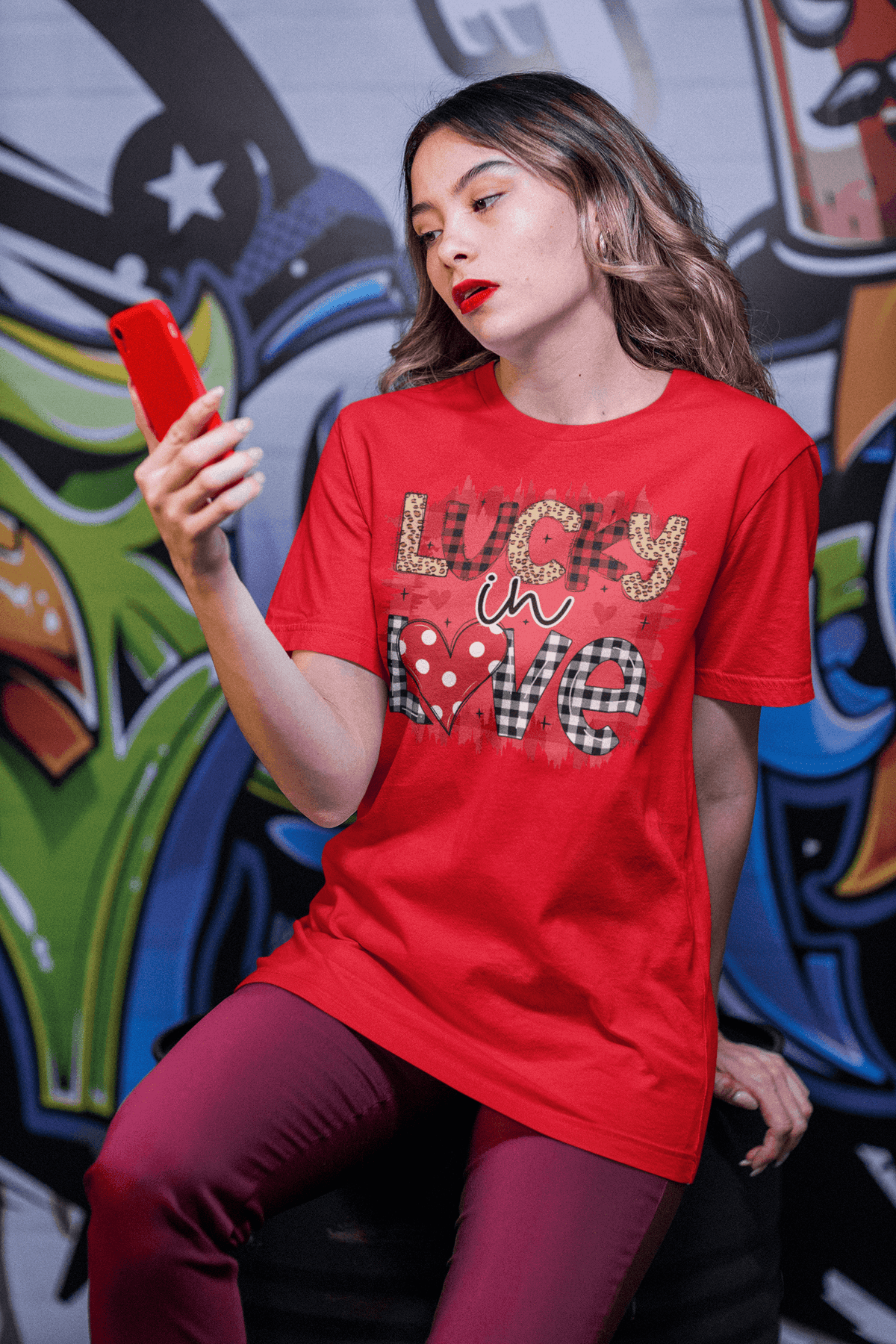 LUCKY IN LOVE T-shirt - StylinArt